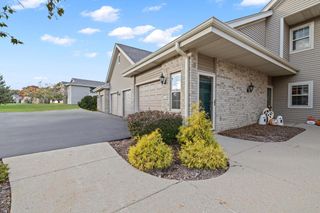 18520 Emerald CIRCLE #F, Brookfield, WI 53045