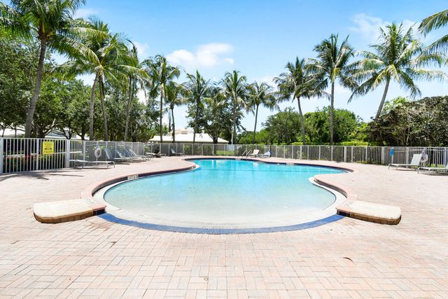 4952 Southard Street, Lake Worth, FL 33463