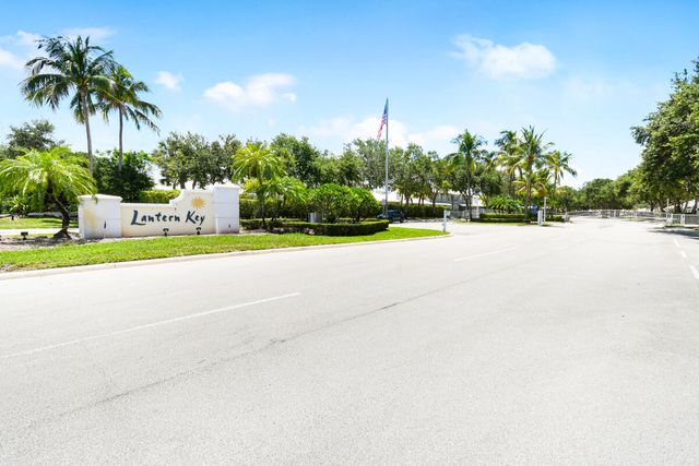 4952 Southard Street, Lake Worth, FL 33463