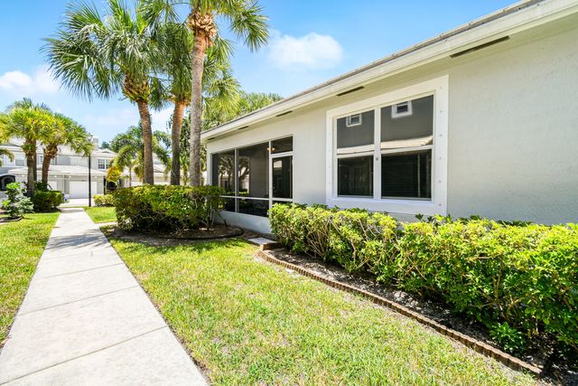 4952 Southard Street, Lake Worth, FL 33463