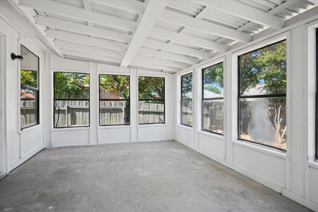 1020 W Hills Terrace, Saginaw, TX 76179