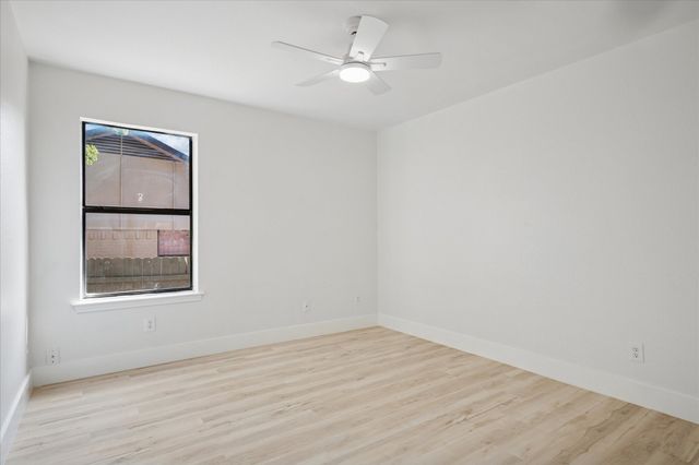 1020 W Hills Terrace, Saginaw, TX 76179