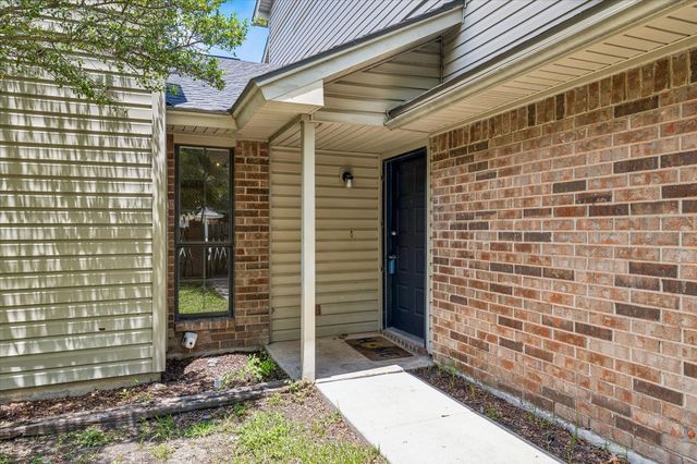 1020 W Hills Terrace, Saginaw, TX 76179