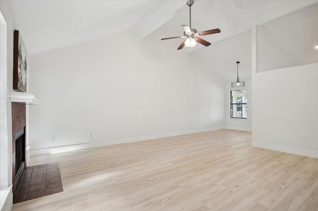 1020 W Hills Terrace, Saginaw, TX 76179