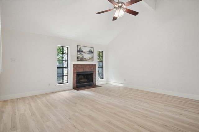 1020 W Hills Terrace, Saginaw, TX 76179