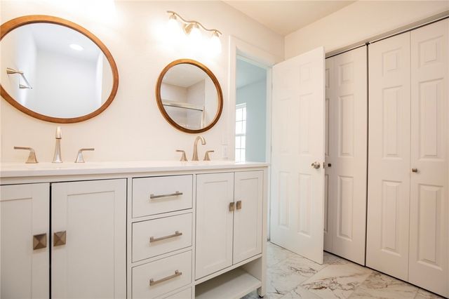 1 Leyland Drive, Bella Vista, AR 72714