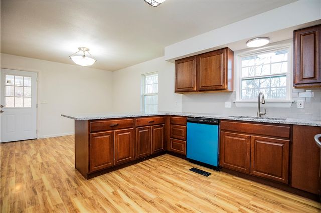 1 Leyland Drive, Bella Vista, AR 72714