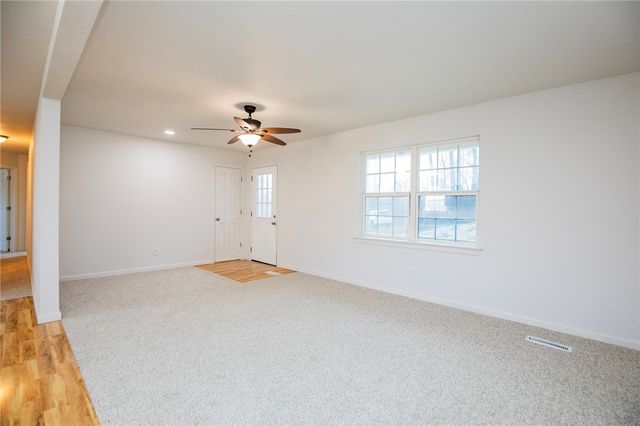 1 Leyland Drive, Bella Vista, AR 72714