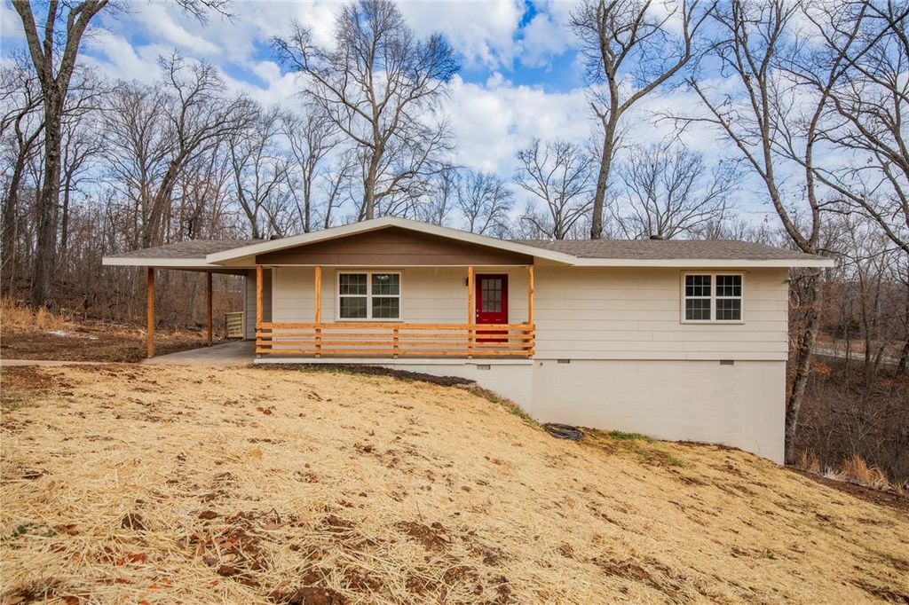 1 Leyland Drive, Bella Vista, AR 72714