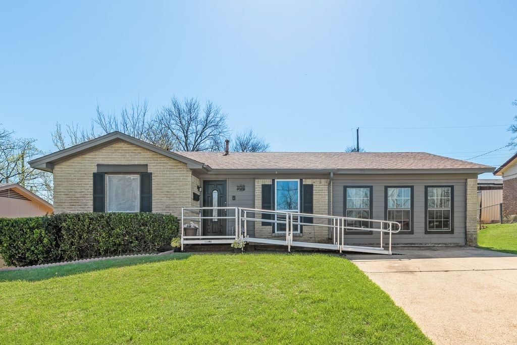 4120 Happy Canyon Drive, Dallas, TX 75241