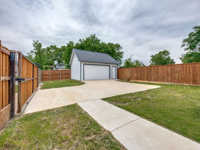 1028 Claude Street, Dallas, TX 75203