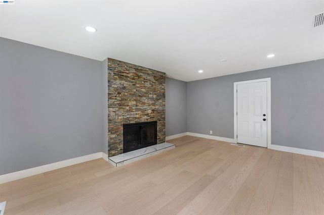 3727 Northridge Dr, Concord, CA 94518