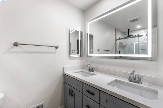 3727 Northridge Dr, Concord, CA 94518