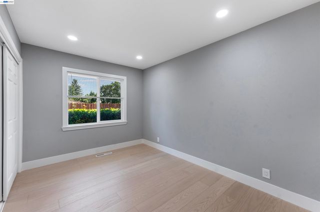 3727 Northridge Dr, Concord, CA 94518