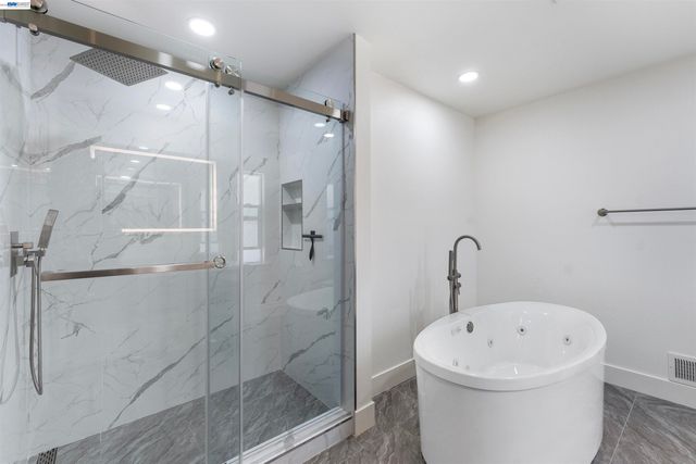 3727 Northridge Dr, Concord, CA 94518
