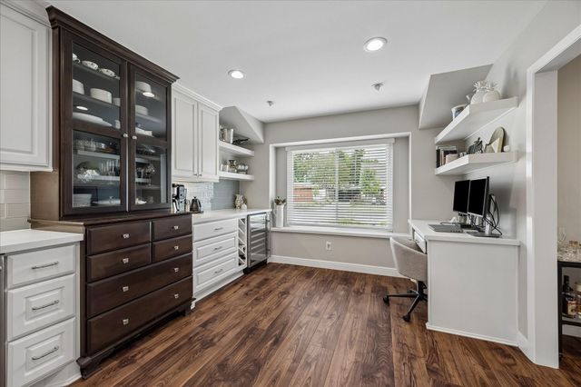 2011 Willowmoss Court, Houston, TX 77008