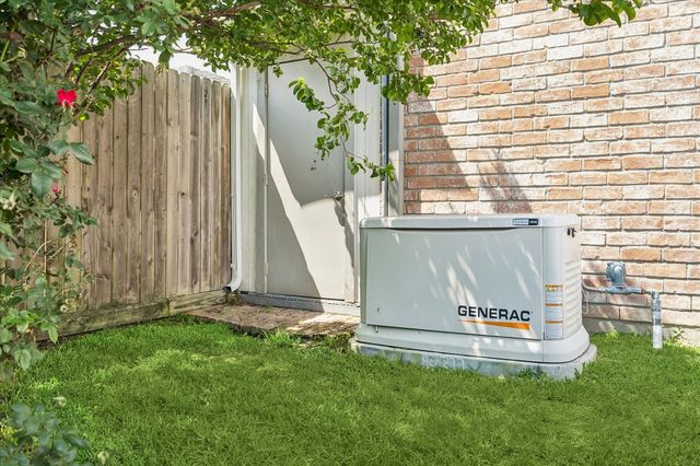 2011 Willowmoss Court, Houston, TX 77008