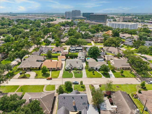 2011 Willowmoss Court, Houston, TX 77008