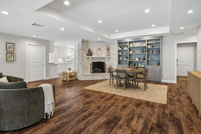 2011 Willowmoss Court, Houston, TX 77008