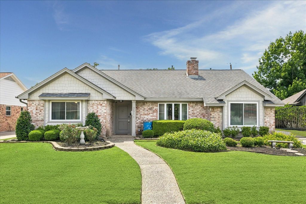 2011 Willowmoss Court, Houston, TX 77008