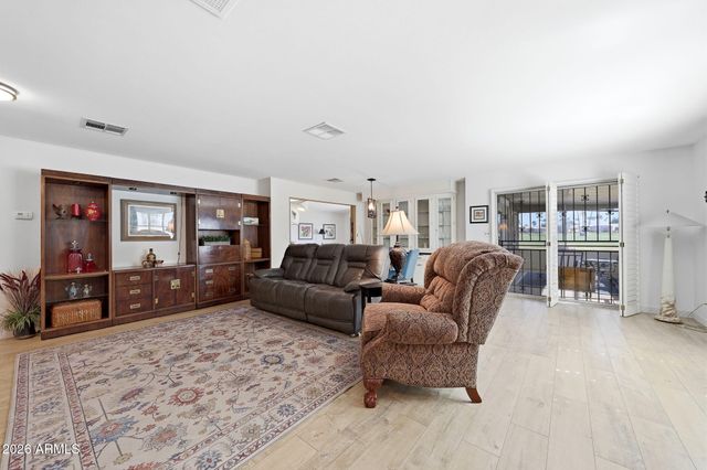 2465 N SNEAD Drive, Mesa, AZ 85215