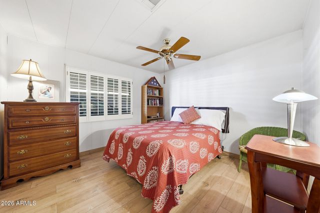 2465 N SNEAD Drive, Mesa, AZ 85215