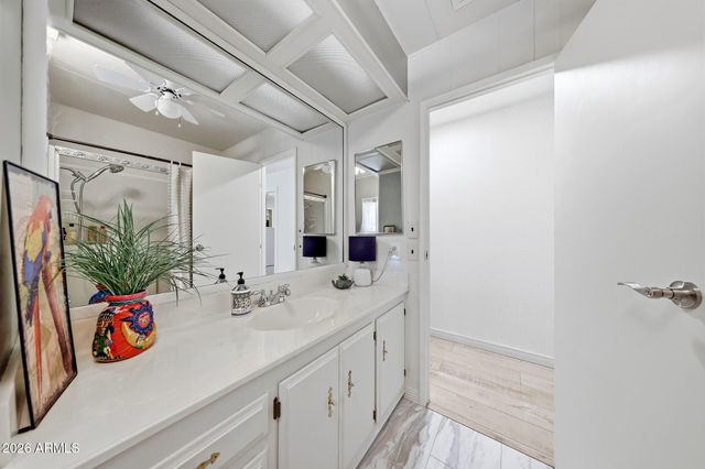 2465 N SNEAD Drive, Mesa, AZ 85215