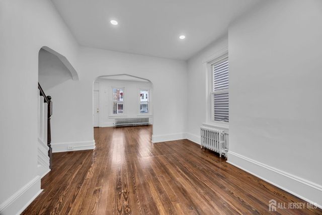 480 Stuyvesant Avenue, Trenton, NJ 08618