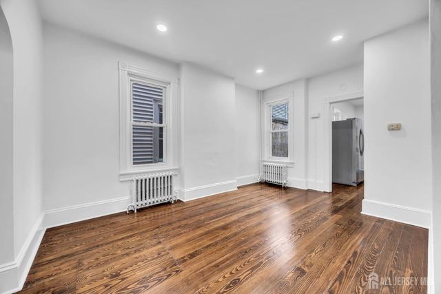 480 Stuyvesant Avenue, Trenton, NJ 08618