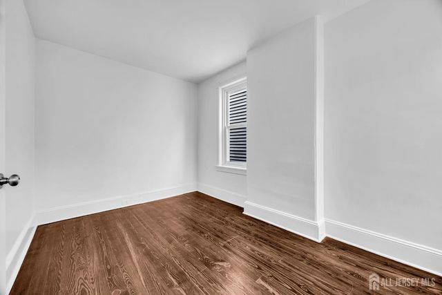 480 Stuyvesant Avenue, Trenton, NJ 08618