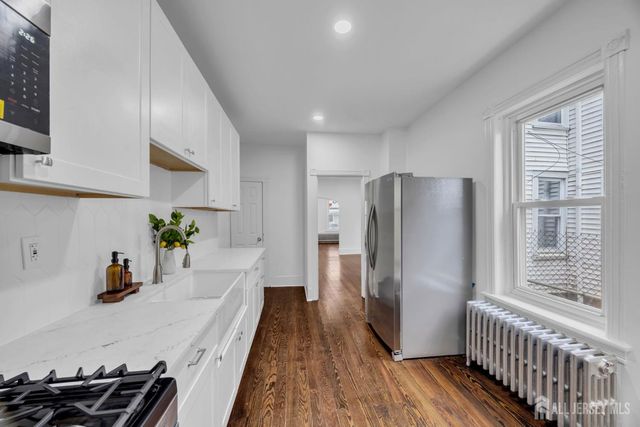 480 Stuyvesant Avenue, Trenton, NJ 08618