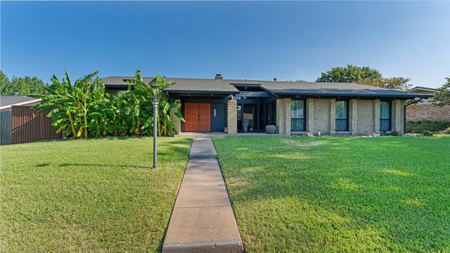 3711 Blue Trace Lane, Farmers Branch, TX 75244
