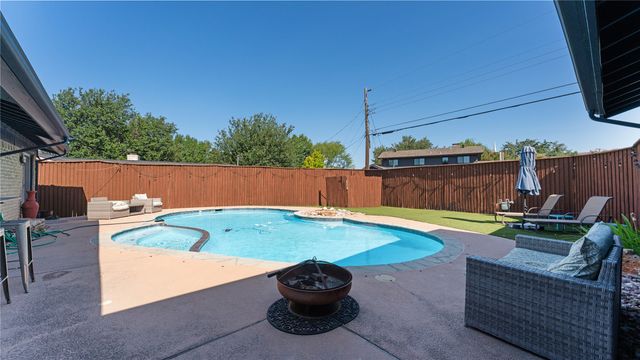 3711 Blue Trace Lane, Farmers Branch, TX 75244