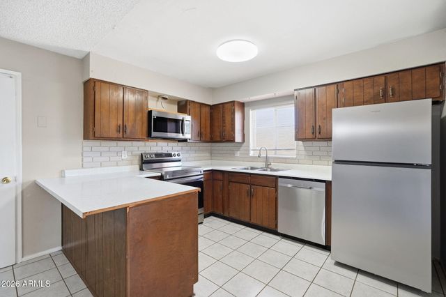 4502 W ALTADENA Avenue, Glendale, AZ 85304