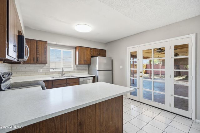 4502 W ALTADENA Avenue, Glendale, AZ 85304