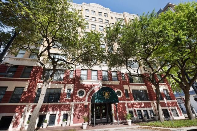 1700 Main Street 7B, Houston, TX 77002