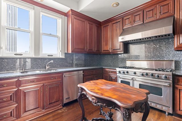 1700 Main Street 7B, Houston, TX 77002