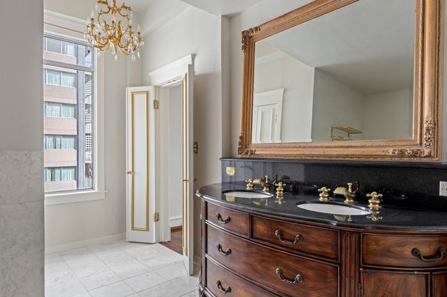 1700 Main Street 7B, Houston, TX 77002