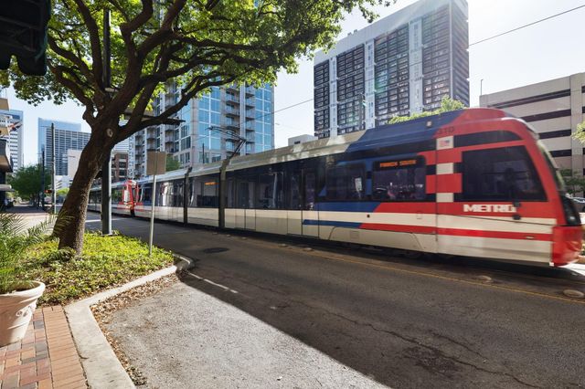 1700 Main Street 7B, Houston, TX 77002