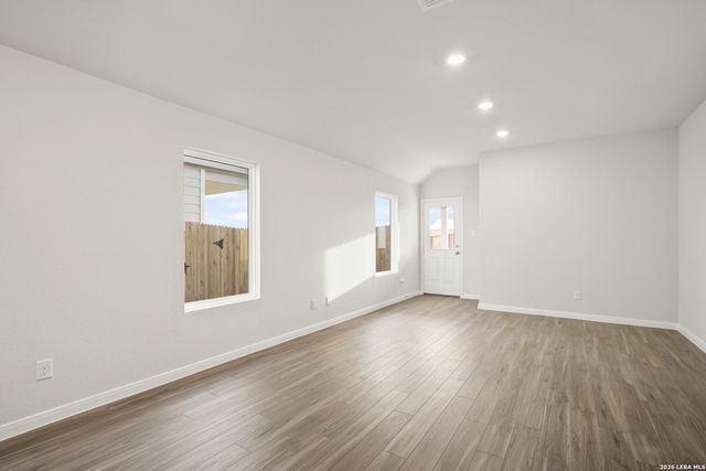 2626 Downsbury Road, New Braunfels, TX 78130