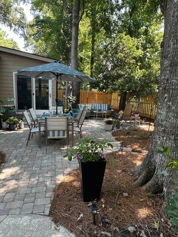 706 Courtney Ct., Murrells Inlet, SC 29576