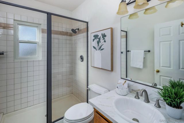 6823 Corintia St, Carlsbad, CA 92009