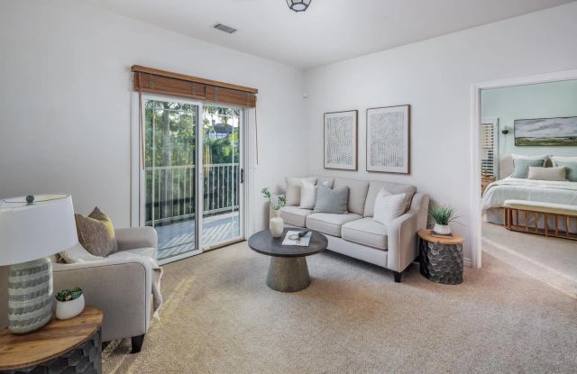 6823 Corintia St, Carlsbad, CA 92009