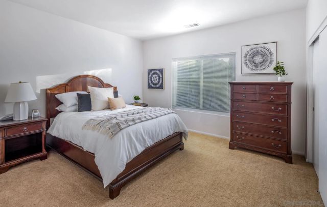 6823 Corintia St, Carlsbad, CA 92009