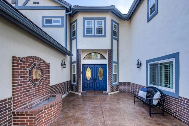 6823 Corintia St, Carlsbad, CA 92009