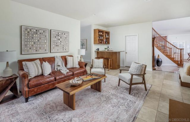 6823 Corintia St, Carlsbad, CA 92009