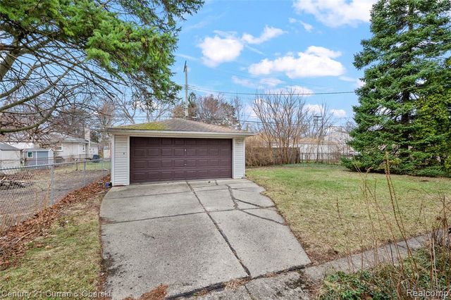 9983 Hemingway, Redford, MI 48239