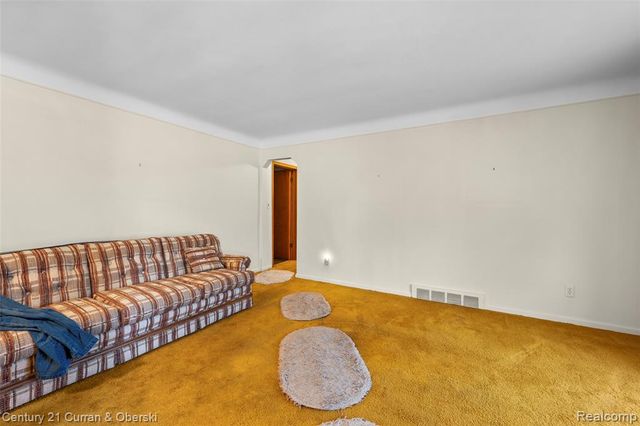 9983 Hemingway, Redford, MI 48239