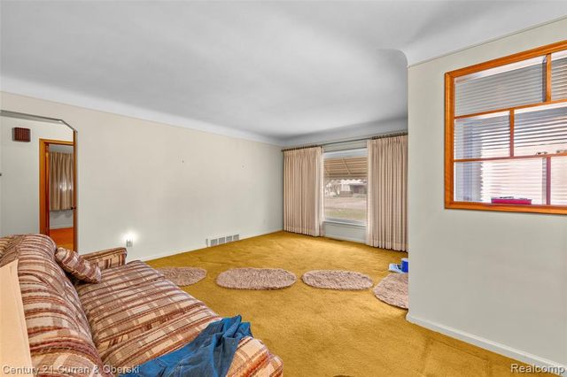 9983 Hemingway, Redford, MI 48239