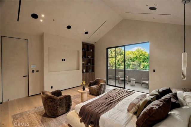 5134 Oakdale, Woodland Hills, CA 91364